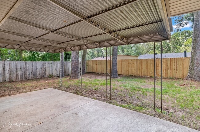 Building Photo - 9209 Blue Spruce Dr
