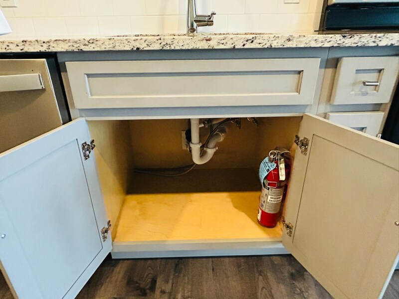 Building Photo - 550 New Holland Ave