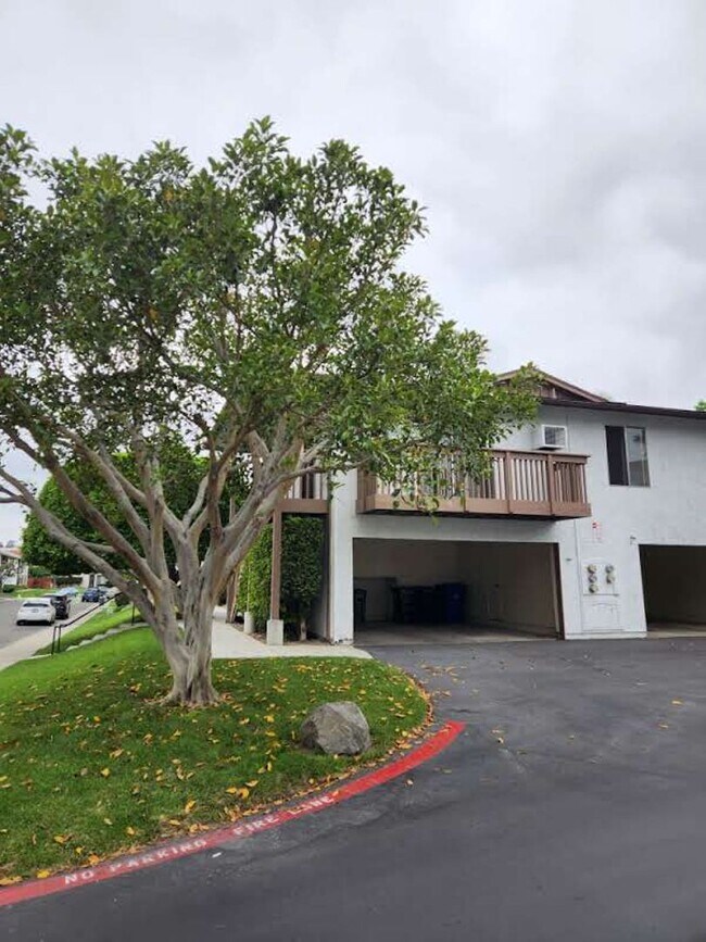 Building Photo - 2BR/1BA San Carlos - Carefree San Carlos Community - Upper Unit
