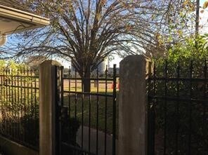 Building Photo - 2950 Glenn Lakes Ln