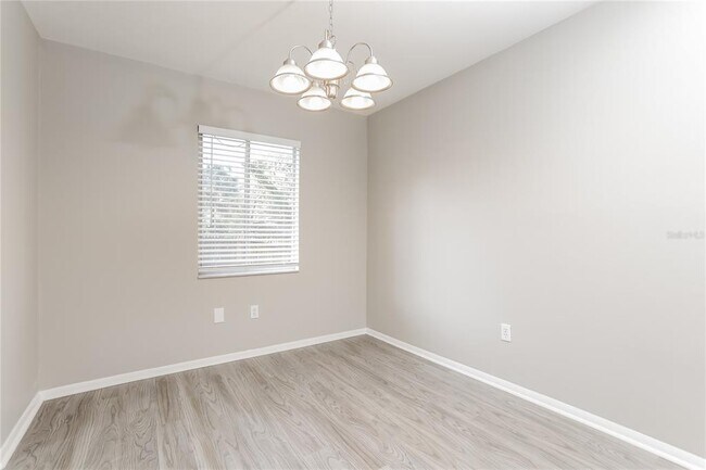 Building Photo - 105 Whispering Pines Ct
