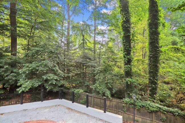 Building Photo - 5 BR 4.5 BA home with inground heated pool and extensive hardscape!