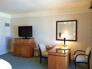 Building Photo - 1435 Brickell Ave