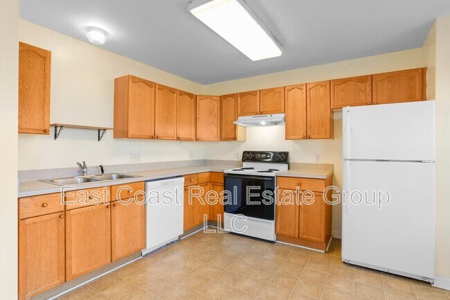 Building Photo - 91 Grindstone Dr