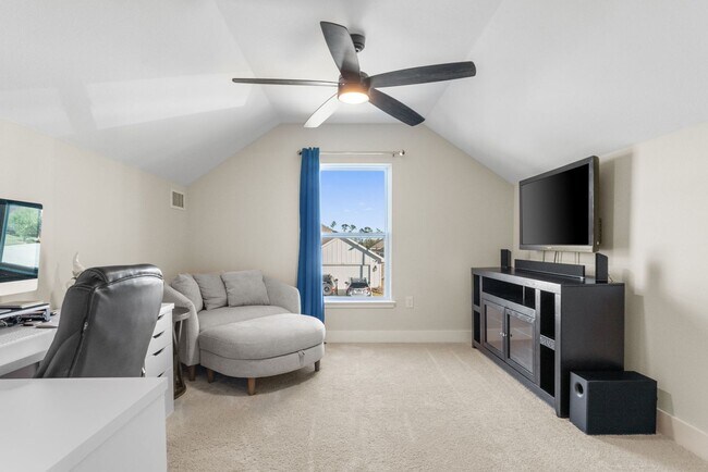 Building Photo - Beautiful Home Near Tyndall AFB