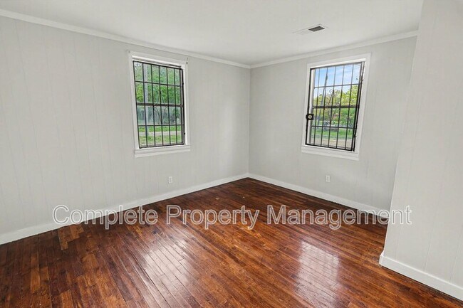 Building Photo - 6025 Ivy St