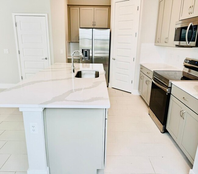 Building Photo - 7825 Spectrum Dr