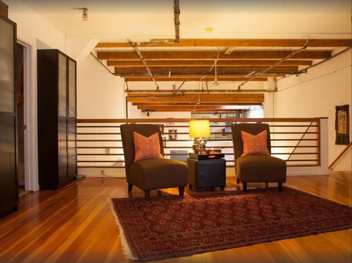 Master loft sitting area - 1924 Union St