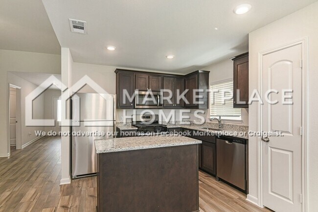 Building Photo - 10840 Gray Mare Dr