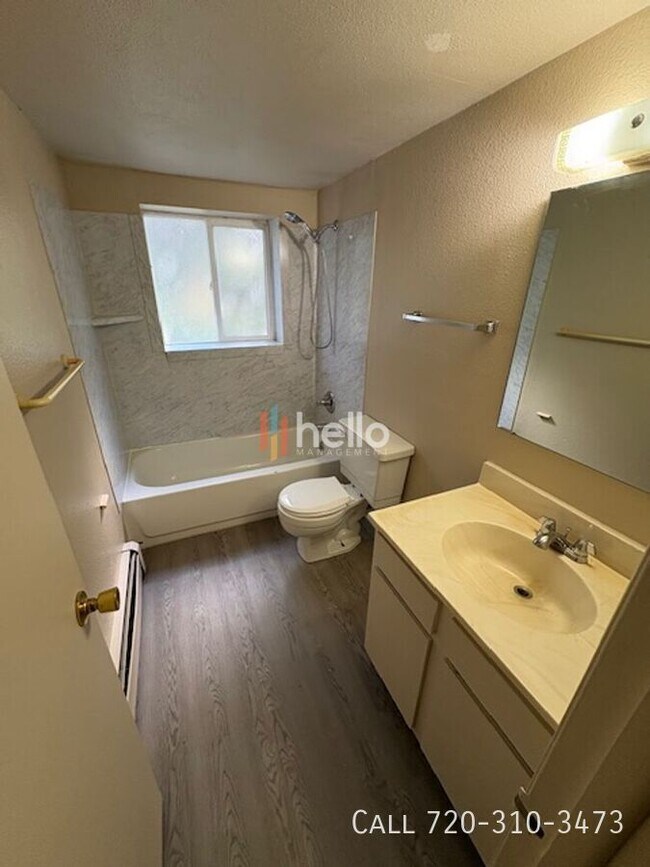 Building Photo - 4740 Scenic Cir