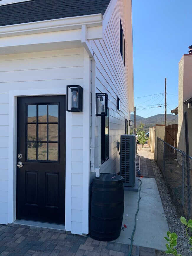 Building Photo - 14425 Hardtree Dr