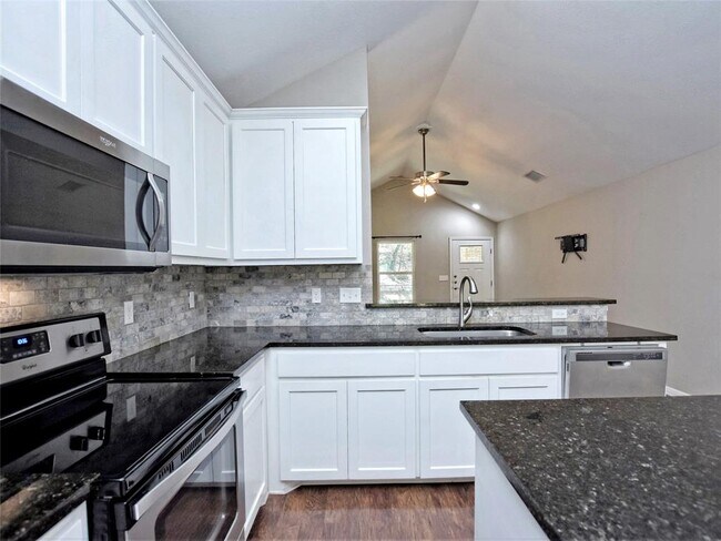 Building Photo - 7804 Diamond Trail