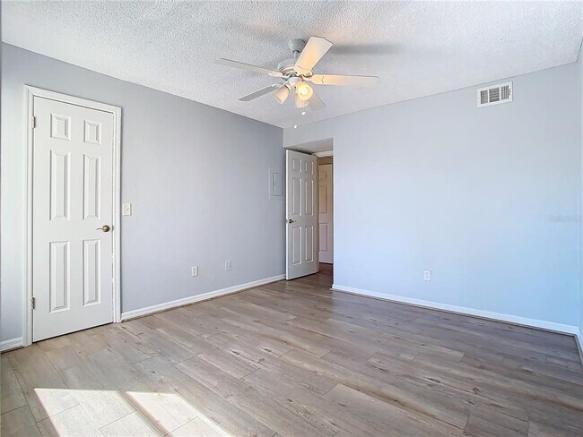 Building Photo - 5144 Conroy Rd