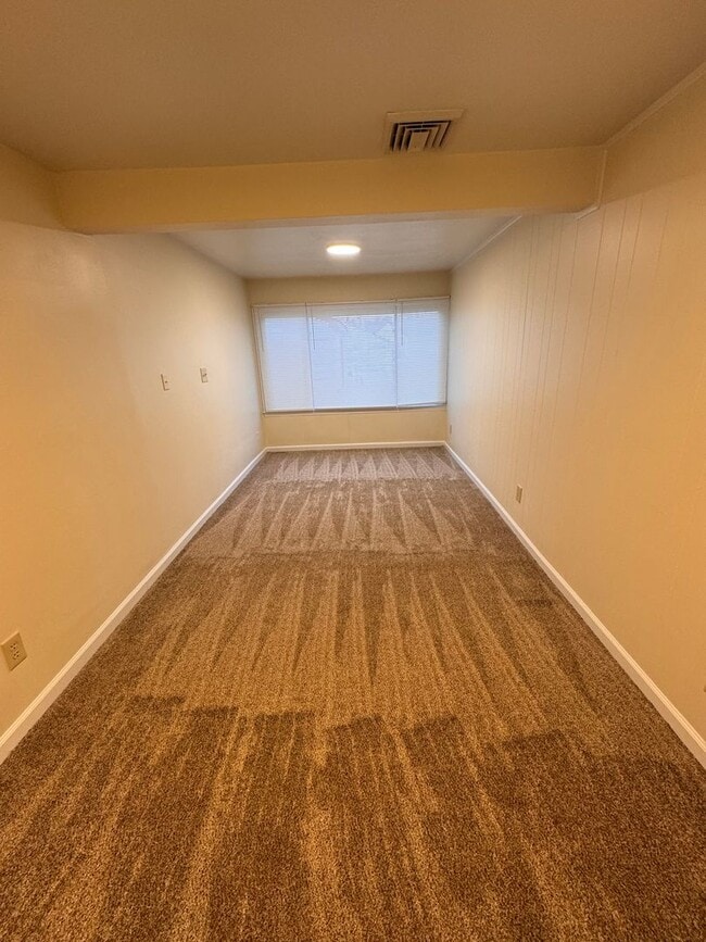 Building Photo - 127 N Roanoke Ave