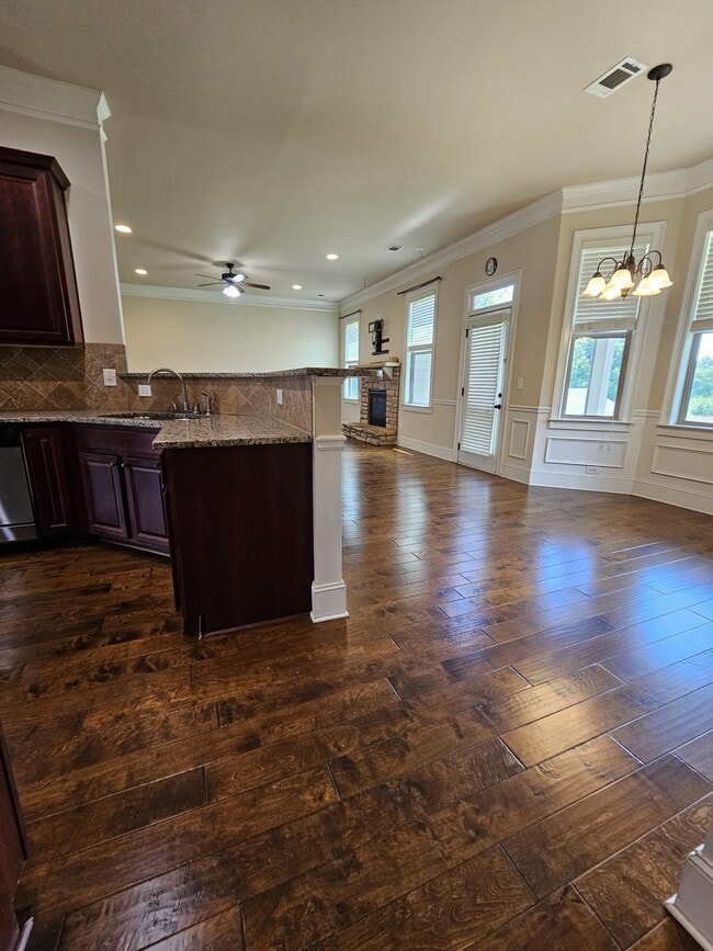 Building Photo - 416 Sunnybrook Ln