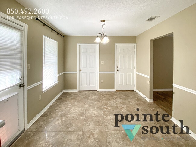 Building Photo - 21846 Mahan Dr