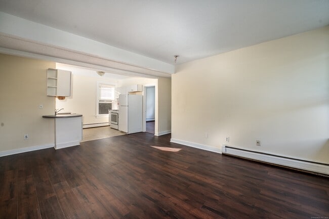 Building Photo - 175 Humphrey St