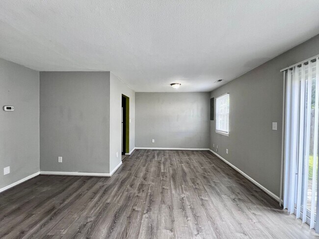 Building Photo - Beautiful Corner Lot Townhome in the heart...