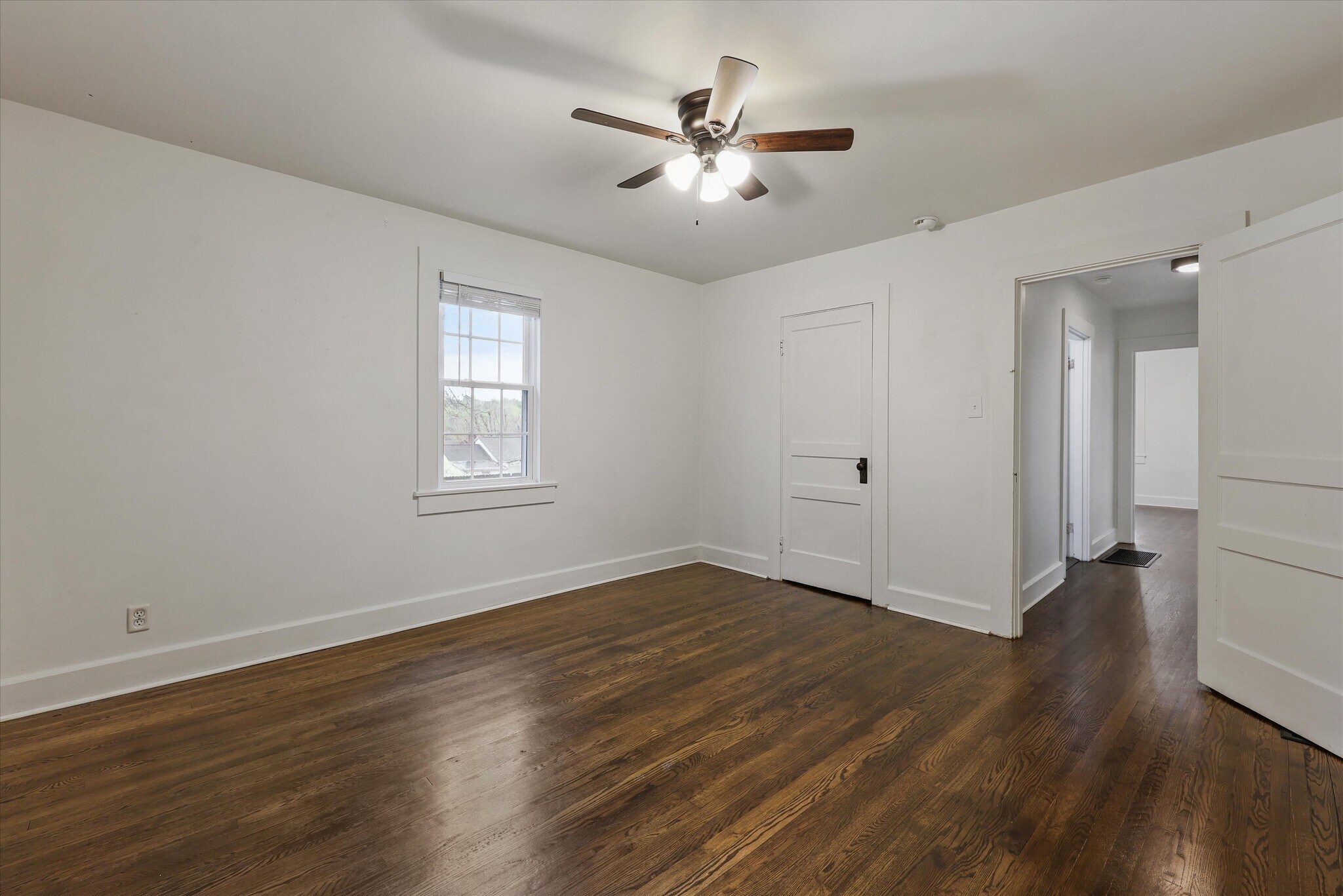 Building Photo - 3232 Fairmont Blvd