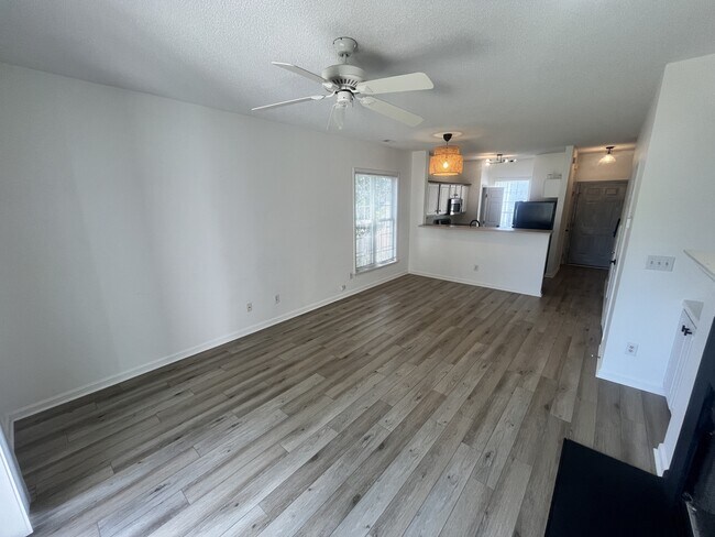 Building Photo - 5375 Cog Hill Ct