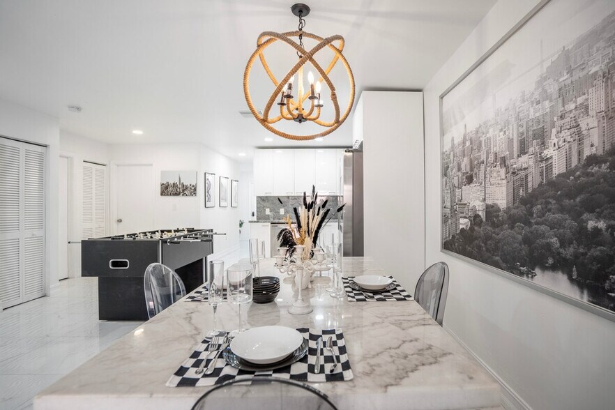 Building Photo - 422 NW 8th St