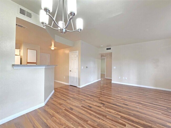 Building Photo - 2320 Gracy Farms Ln