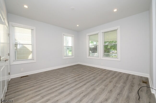 Building Photo - 32 Woodland Ave