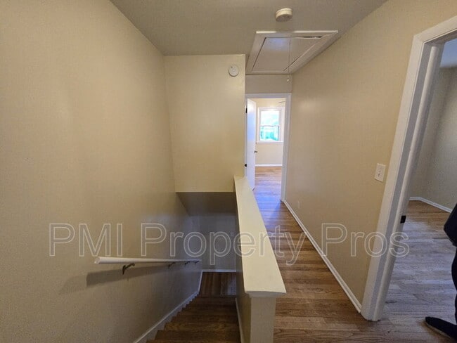 Building Photo - 6901 N 42nd St