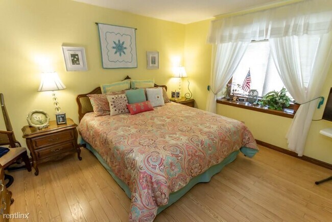 Building Photo - 2 br, 2 bath Condo - 481 Camby Ct