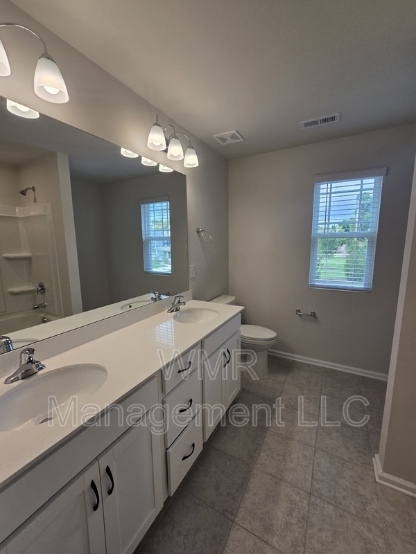 Building Photo - 1119 Bellshill Dr