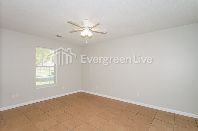 Building Photo - 261 Gracewood St