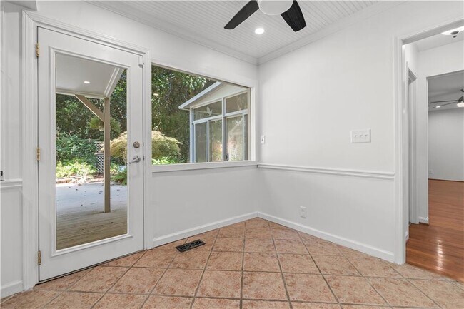 Building Photo - 78 Pheasant Dr SE