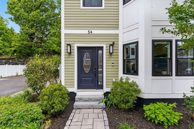 Building Photo - 54 Robey St