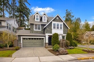 Building Photo - Redmond Grass Lawn Park 4 Bedroom 2.5 Bath...