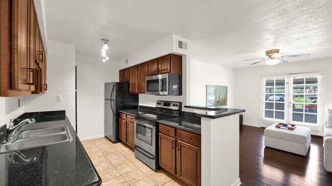Building Photo - 5995 N 78th St