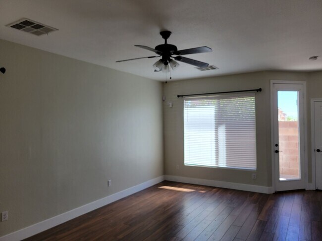 Building Photo - Beautiful SW home Annual Ridge