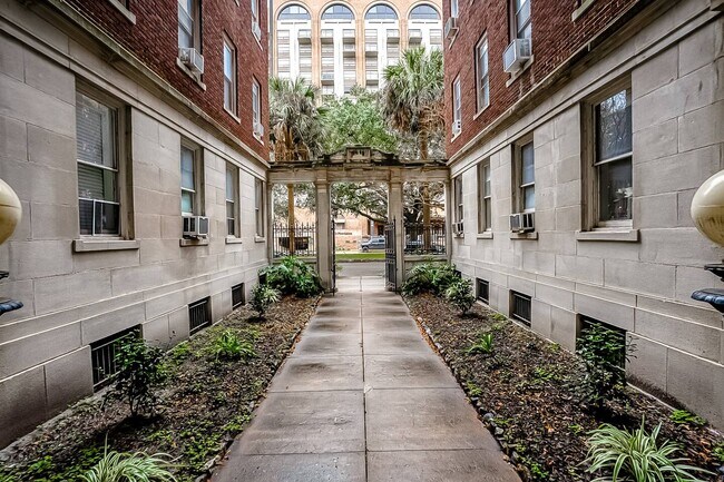 Primary Photo - Furnished & Perfectly Located Downtown in ...