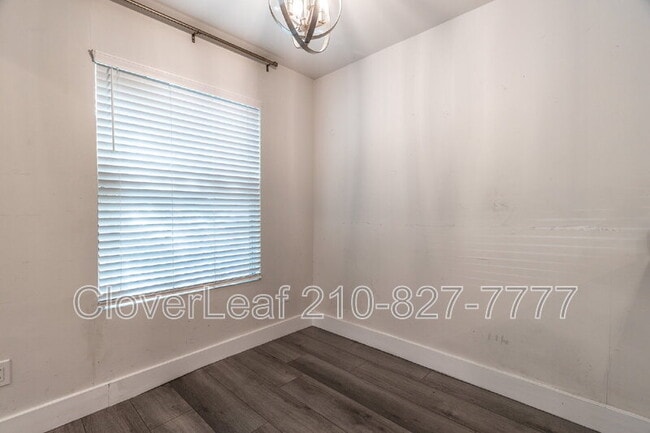 Building Photo - 139 Hansford St