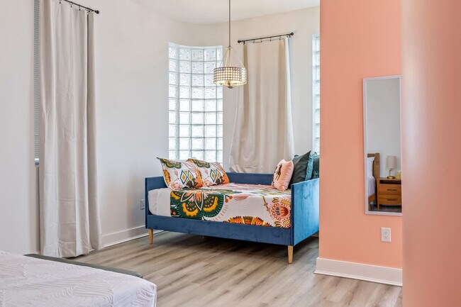 Building Photo - 873 S Atlantic Ave