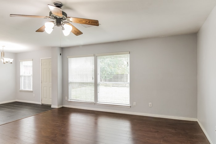 Building Photo - 5410 McKinley Ct