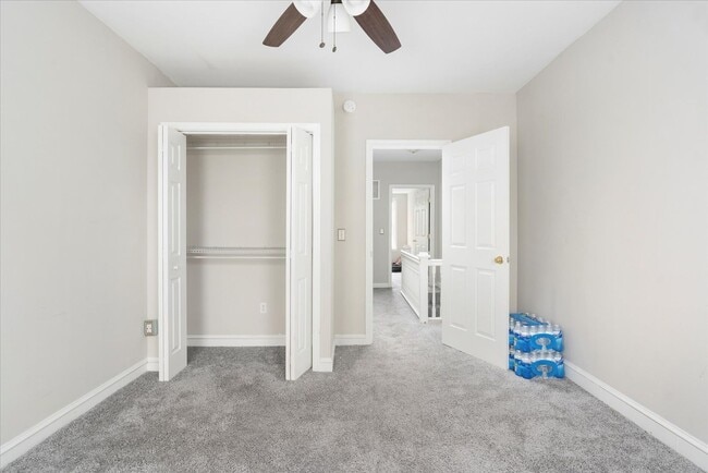 Building Photo - Stylish & Spacious 2 Bed, 1 Bath Home
