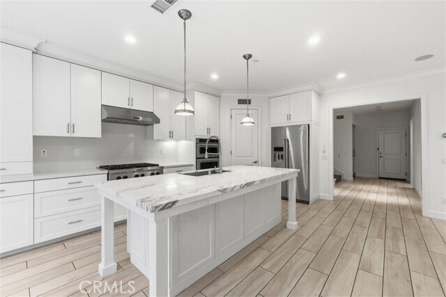 Building Photo - 56 Farmhand