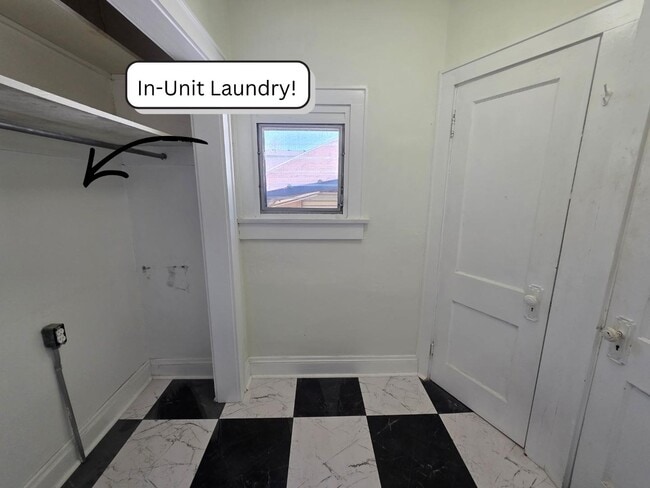 Building Photo - 159 Oak Park