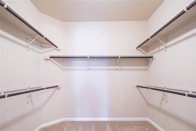 Building Photo - 517 Katmai Cir