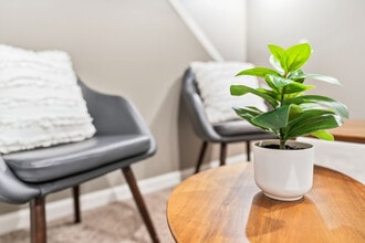 Building Photo - 185 Heights Ave