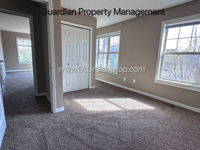 Building Photo - Brooklyn Park End Unit Town Home, Dishwasher, Washer/Dryer, Dedicated Office