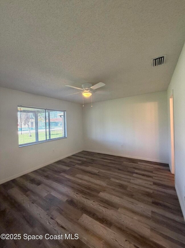 Building Photo - 1601 Jolson Ct