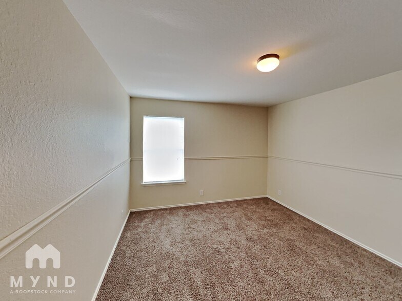 Building Photo - 8930 Wolff Vista