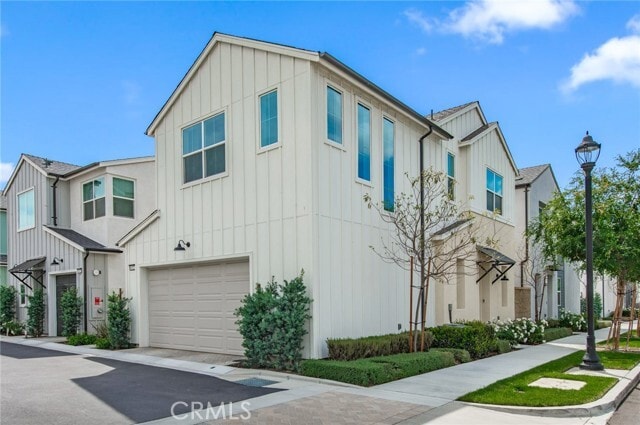 Building Photo - 4421 S Bryant Pso