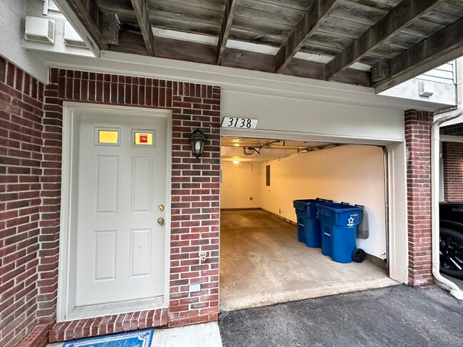 Building Photo - 3138 Promenade Cir